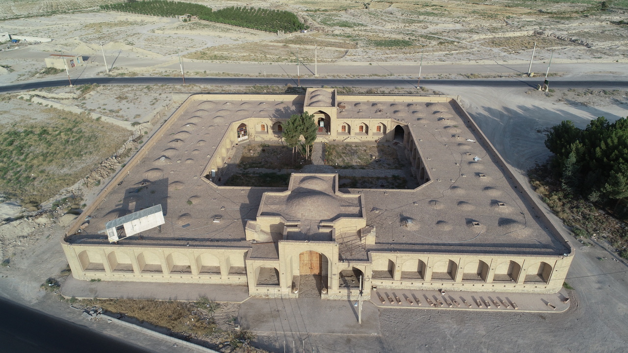 نمای شهری سرخه ۱