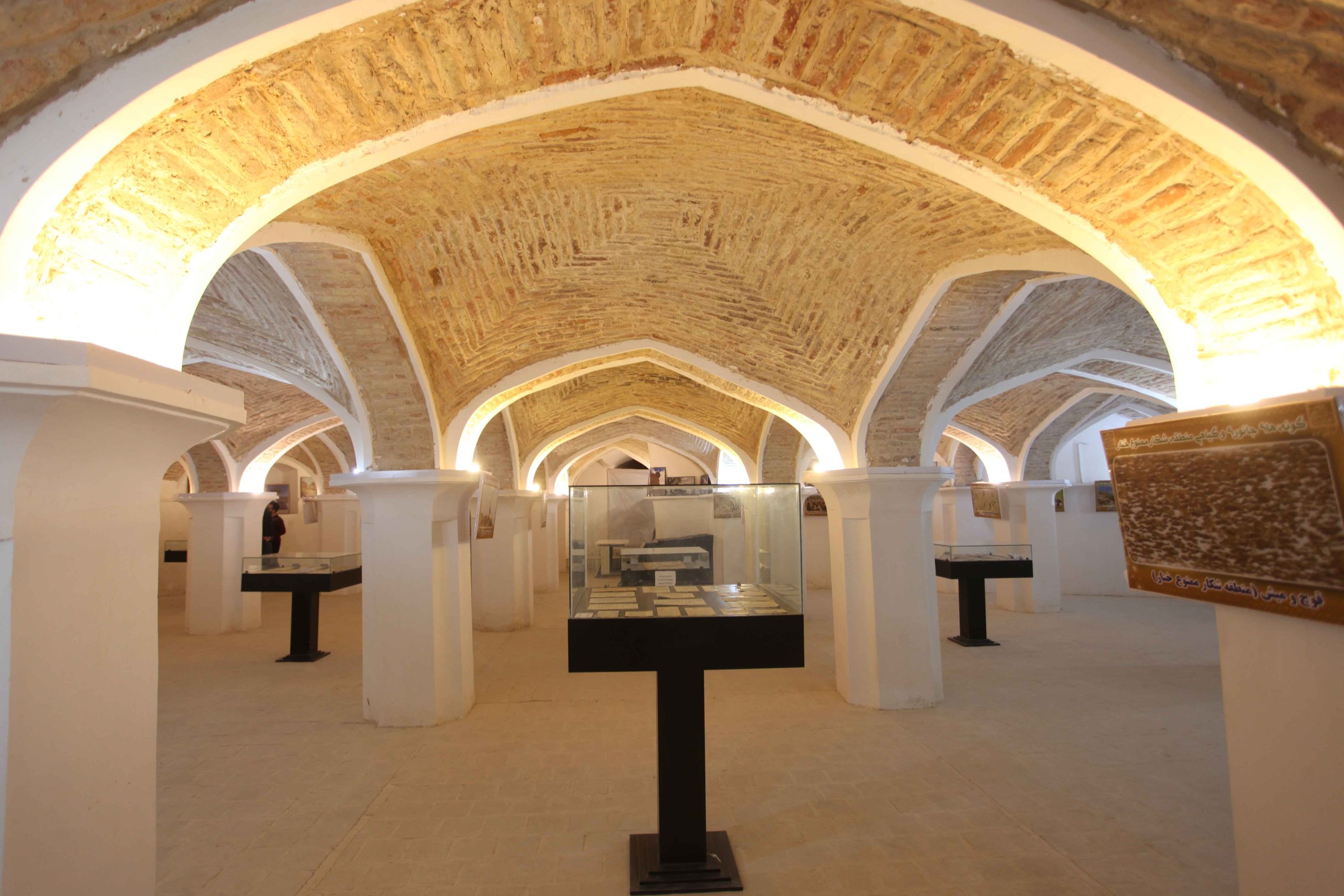 مسجد چهل ستون